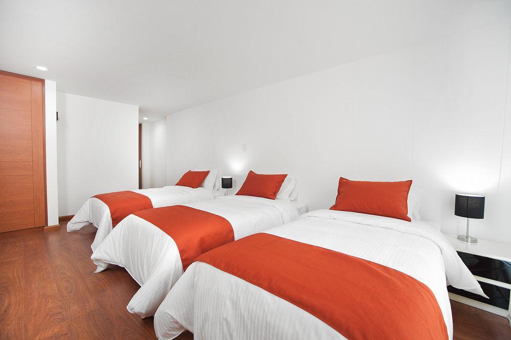 Hotel Castellana 100 Bogota Bagian luar foto
